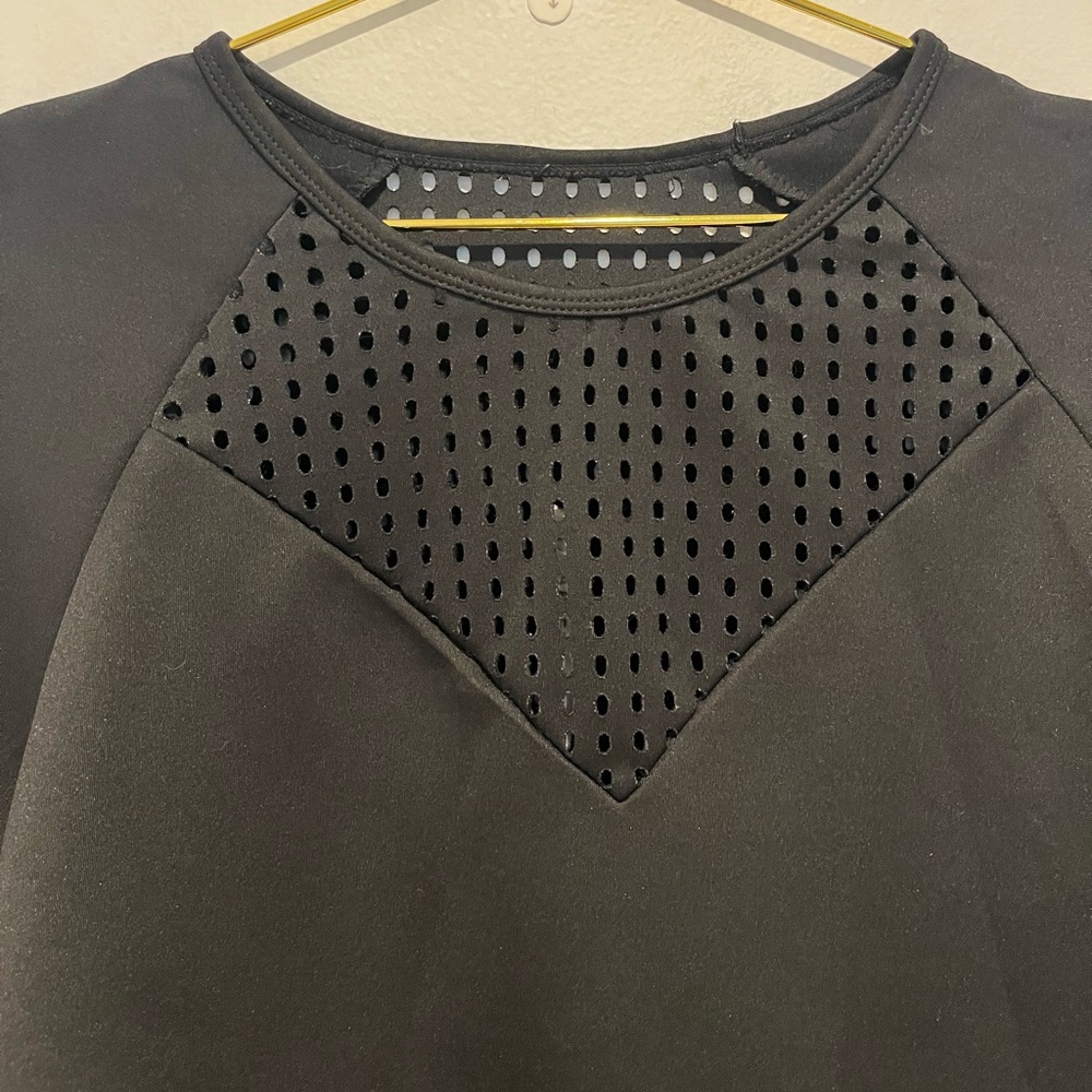 Fabletics Black Tilly Sweatshirt Workout Top Size Medium - Picture 4 of 8